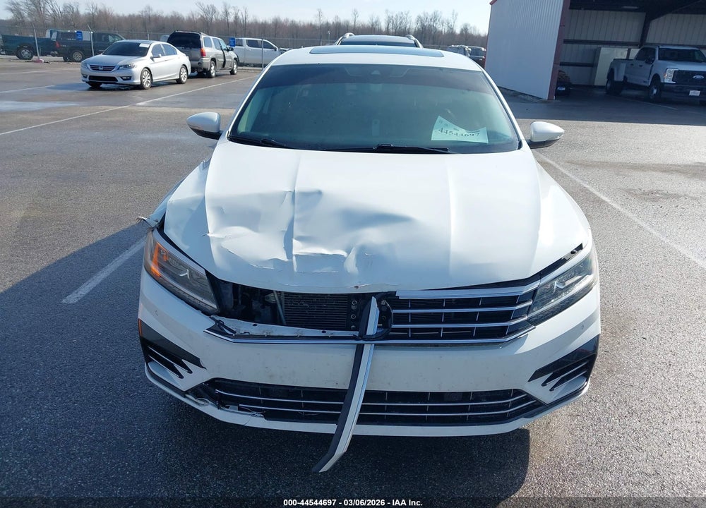 2019 VOLKSWAGEN PASSAT 2.0T SE R-LINE VIN: 1VWMA7A34KC008603