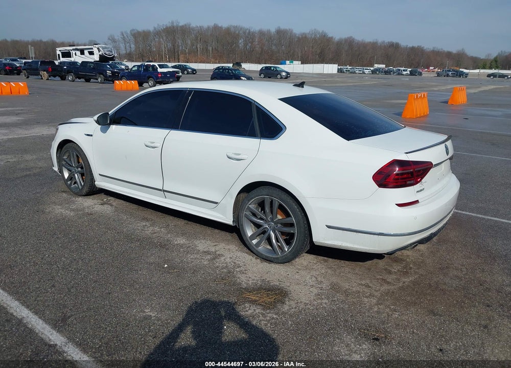 2019 VOLKSWAGEN PASSAT 2.0T SE R-LINE VIN: 1VWMA7A34KC008603