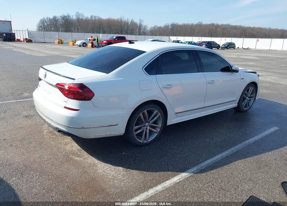 2019 VOLKSWAGEN PASSAT 2.0T SE R-LINE VIN: 1VWMA7A34KC008603
