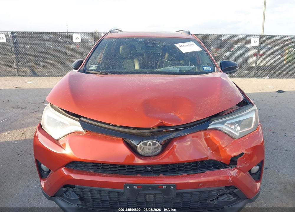 2016 TOYOTA RAV4 SE VIN: JTMJFREV5GJ080153
