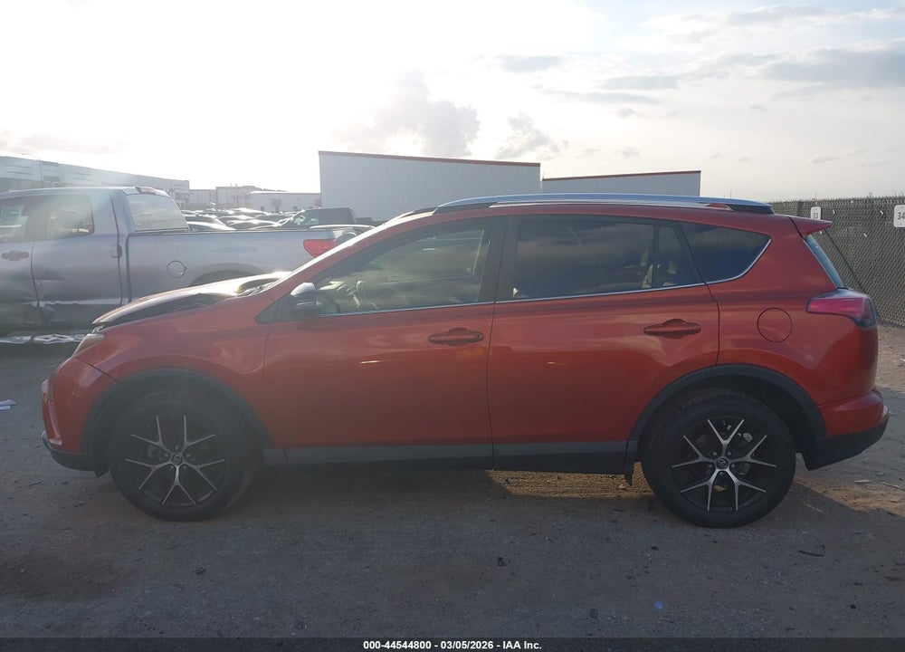 2016 TOYOTA RAV4 SE VIN: JTMJFREV5GJ080153