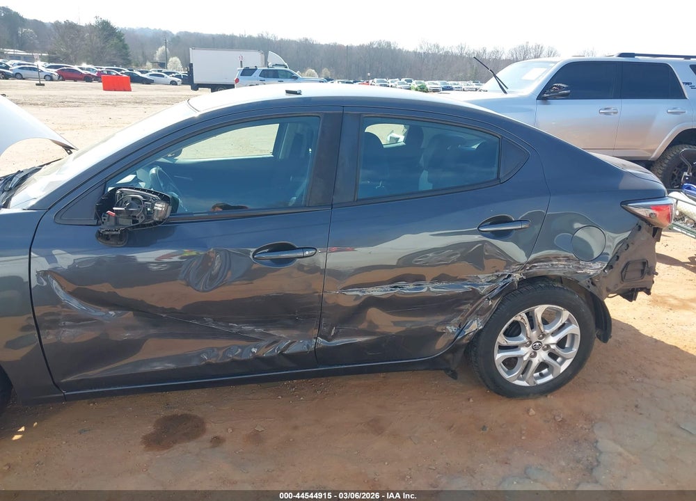 2017 TOYOTA YARIS IA VIN: 3MYDLBYV2HY183389