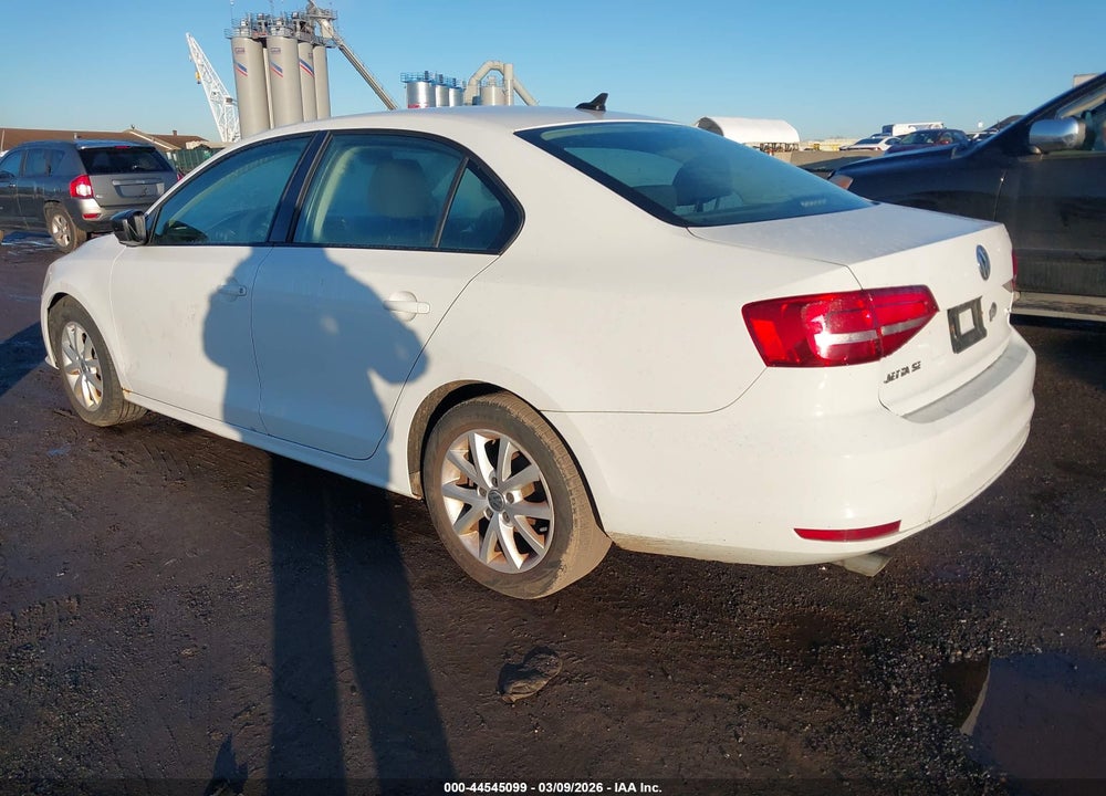 2015 VOLKSWAGEN JETTA 1.8T SE VIN: 3VWD17AJ8FM296564