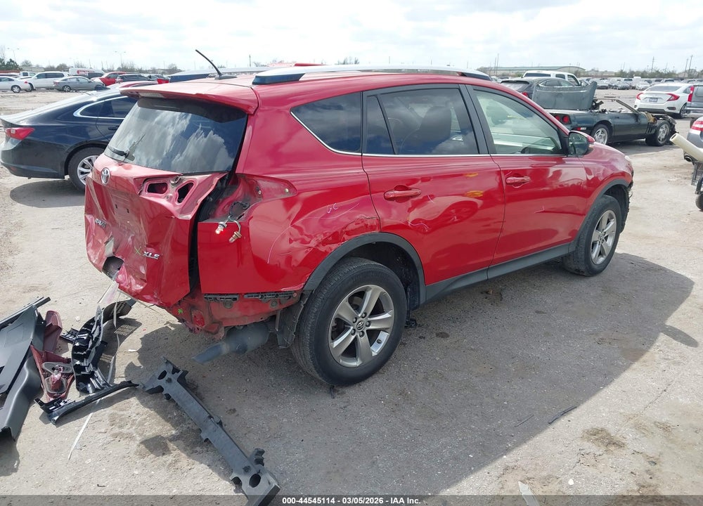 2015 TOYOTA RAV4 XLE VIN: JTMWFREV0FD060878