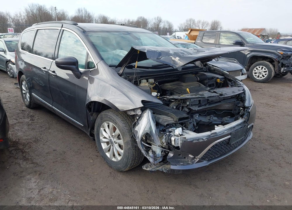 2017 CHRYSLER PACIFICA TOURING-L VIN: 2C4RC1BG1HR571965