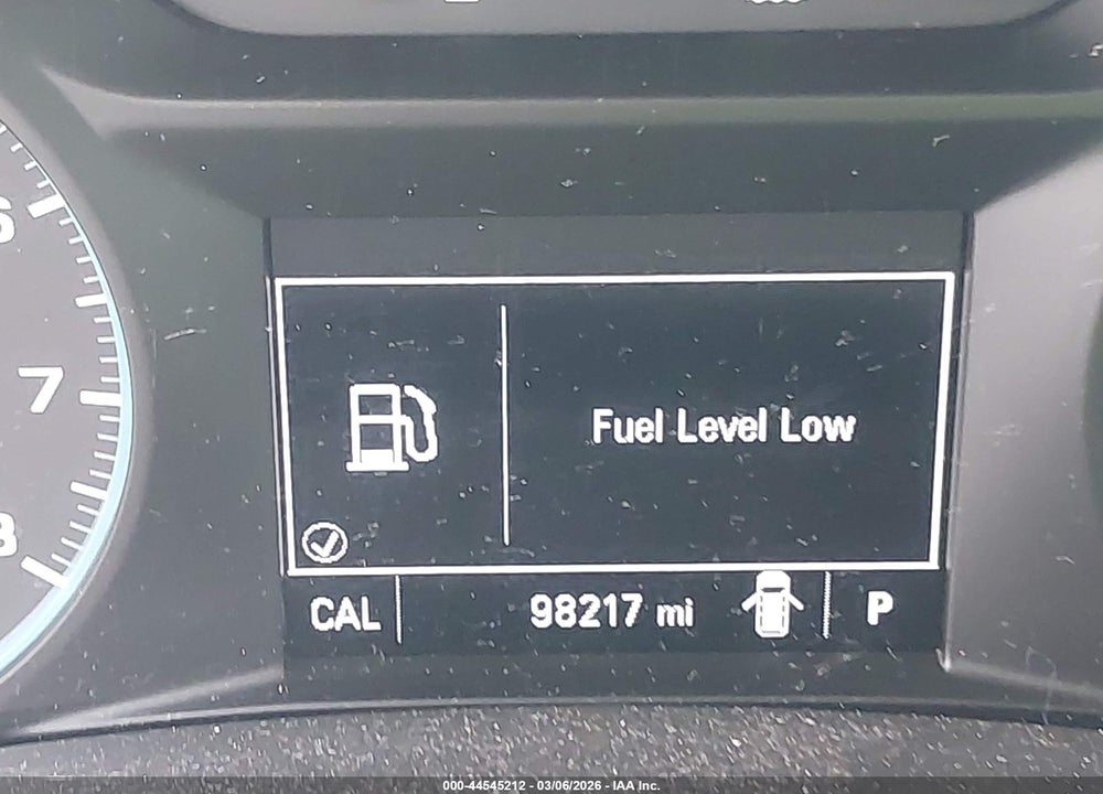 2018 CHEVROLET EQUINOX LT VIN: 2GNAXJEV1J6292137