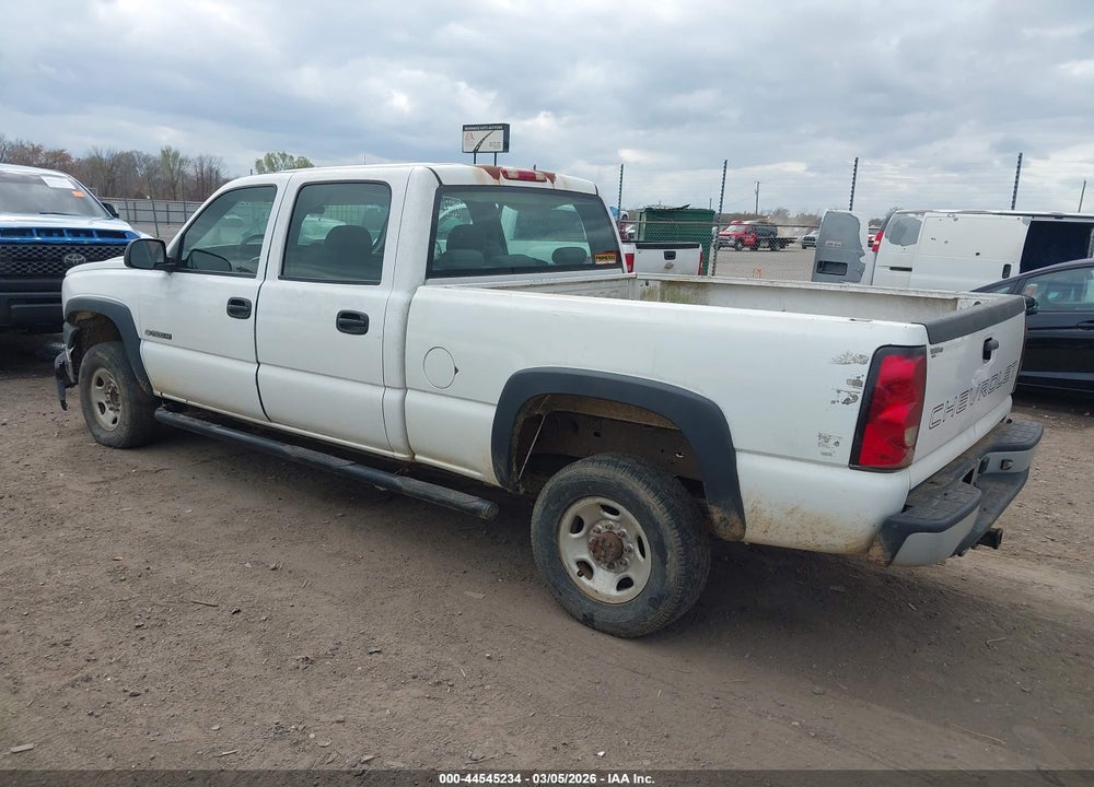 2006 CHEVROLET SILVERADO 2500HD WORK TRUCK VIN: 1GCHC23UX6F260027