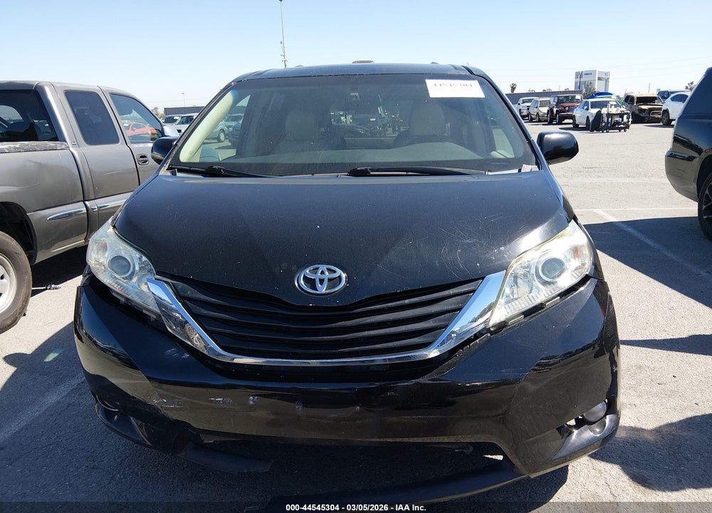 2011 TOYOTA SIENNA LIMITED VIN: 5TDDK3DC6BS022439