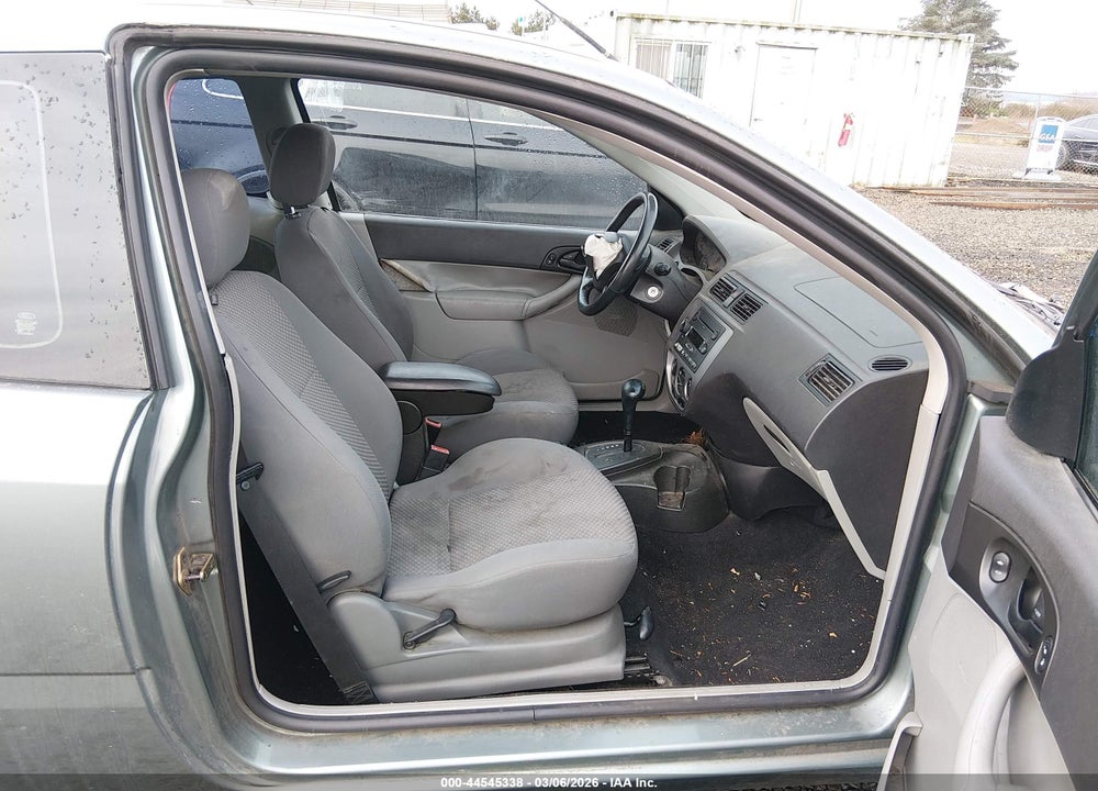 2005 FORD FOCUS ZX3 VIN: 3FAHP31N75R140487