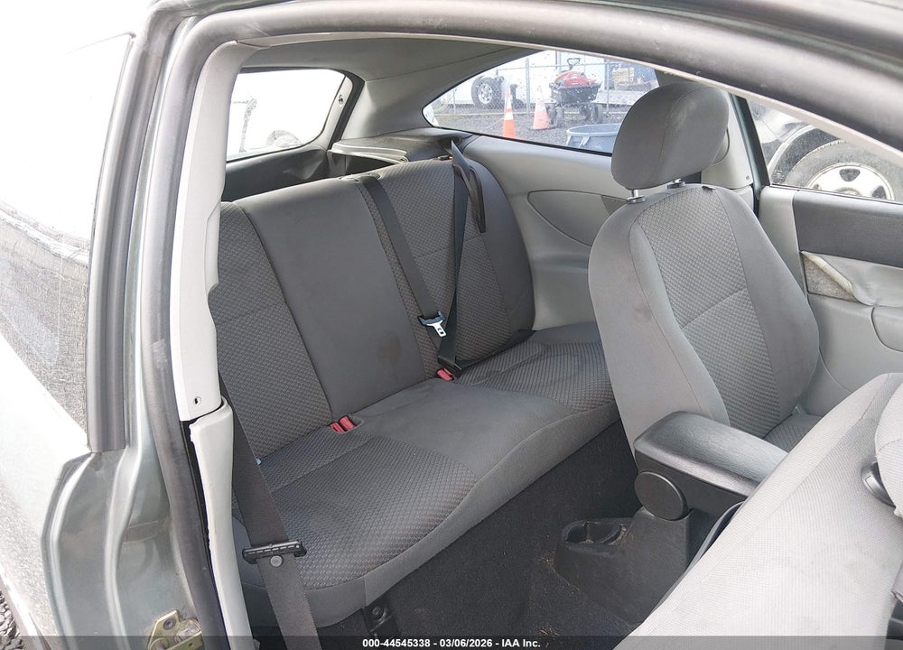 2005 FORD FOCUS ZX3 VIN: 3FAHP31N75R140487