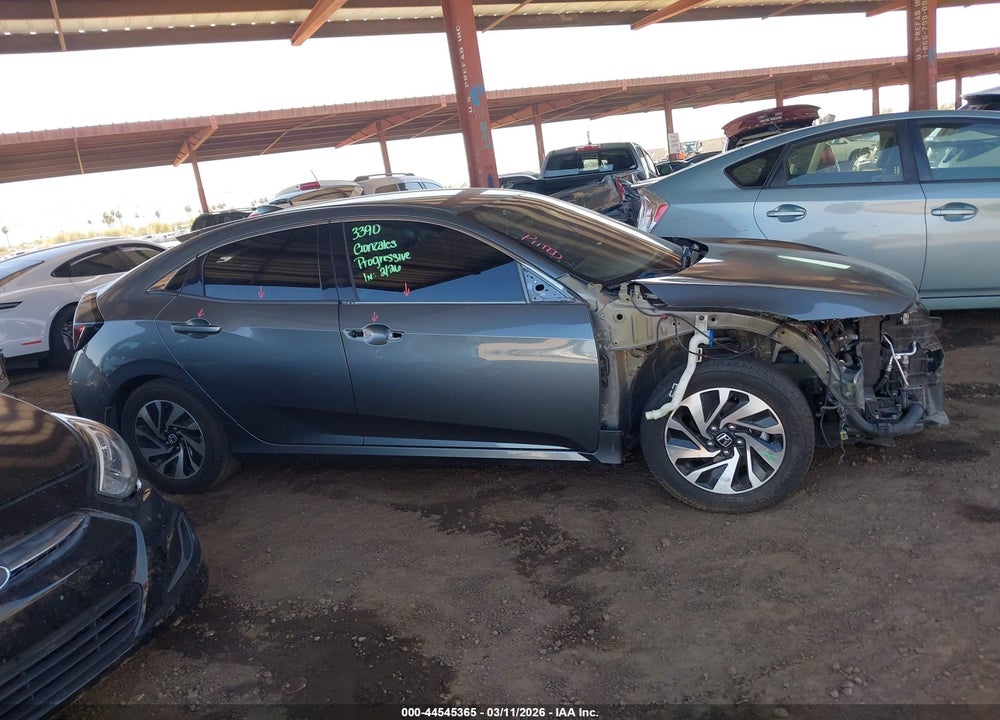 2019 HONDA CIVIC LX VIN: SHHFK7H33KU219548