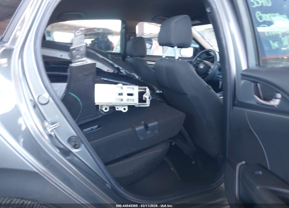 2019 HONDA CIVIC LX VIN: SHHFK7H33KU219548