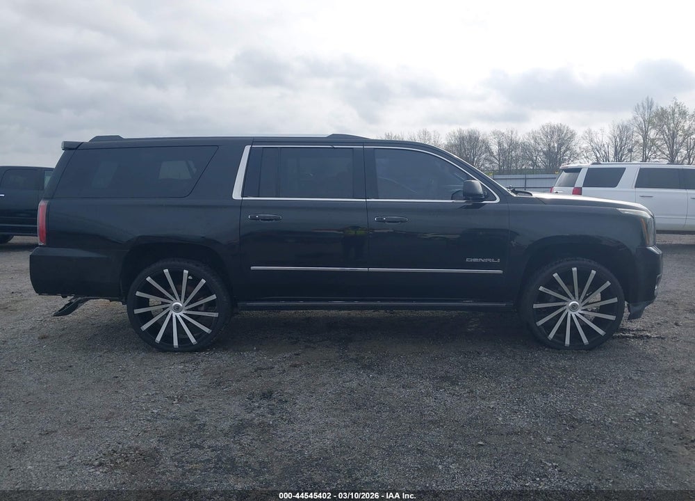 2017 GMC YUKON XL DENALI VIN: 1GKS2HKJ0HR211640