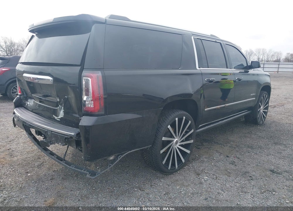 2017 GMC YUKON XL DENALI VIN: 1GKS2HKJ0HR211640