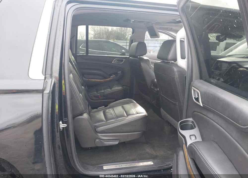 2017 GMC YUKON XL DENALI VIN: 1GKS2HKJ0HR211640