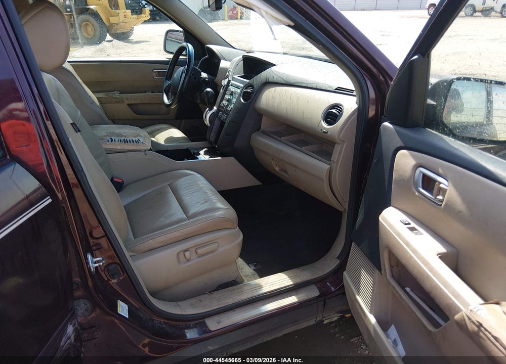 2010 HONDA PILOT EX-L VIN: 5FNYF3H56AB013132