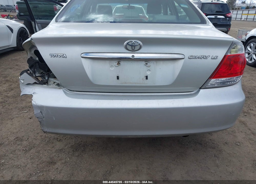 2005 TOYOTA CAMRY LE VIN: JTDBE32K253025367