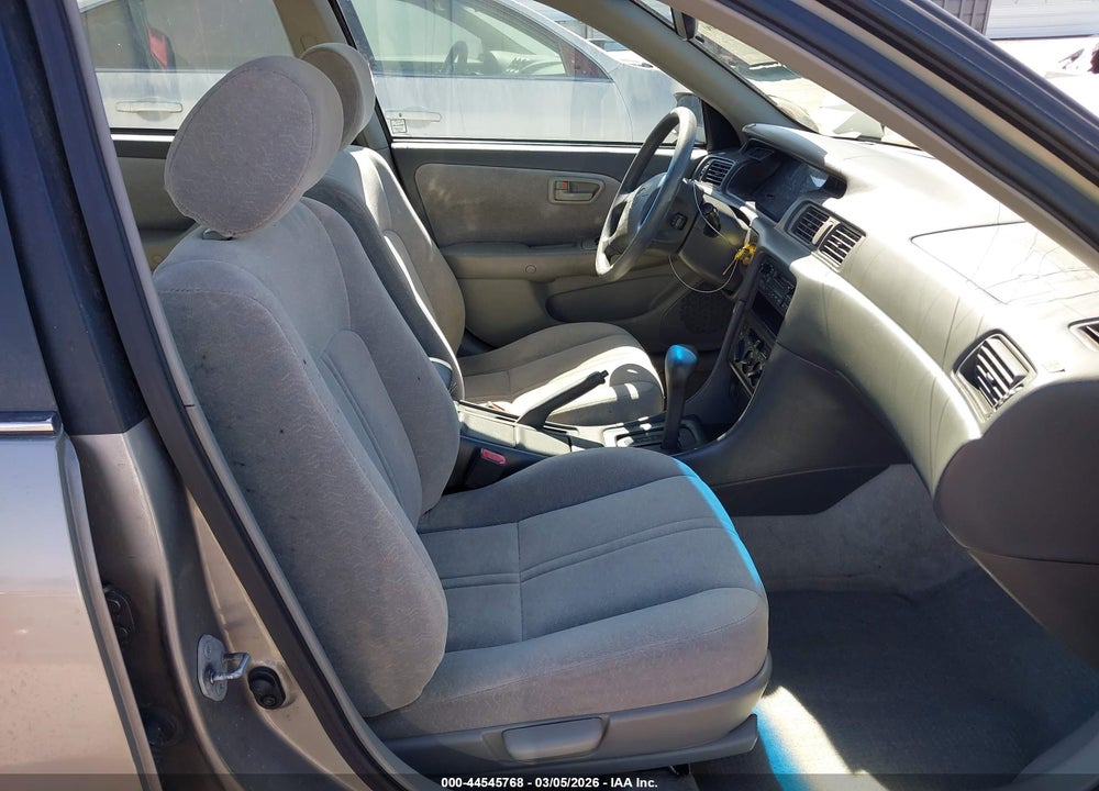 1999 TOYOTA CAMRY LE VIN: 4T1BG22K7XU449270