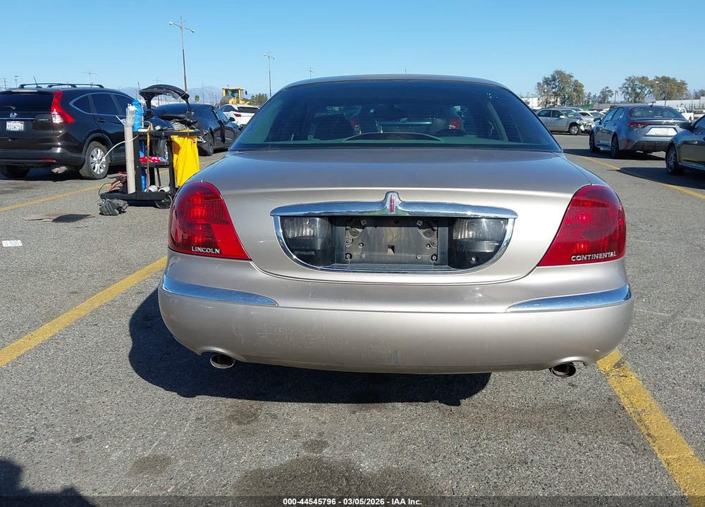 2000 LINCOLN CONTINENTAL VIN: 1LNHM97V0YY801677