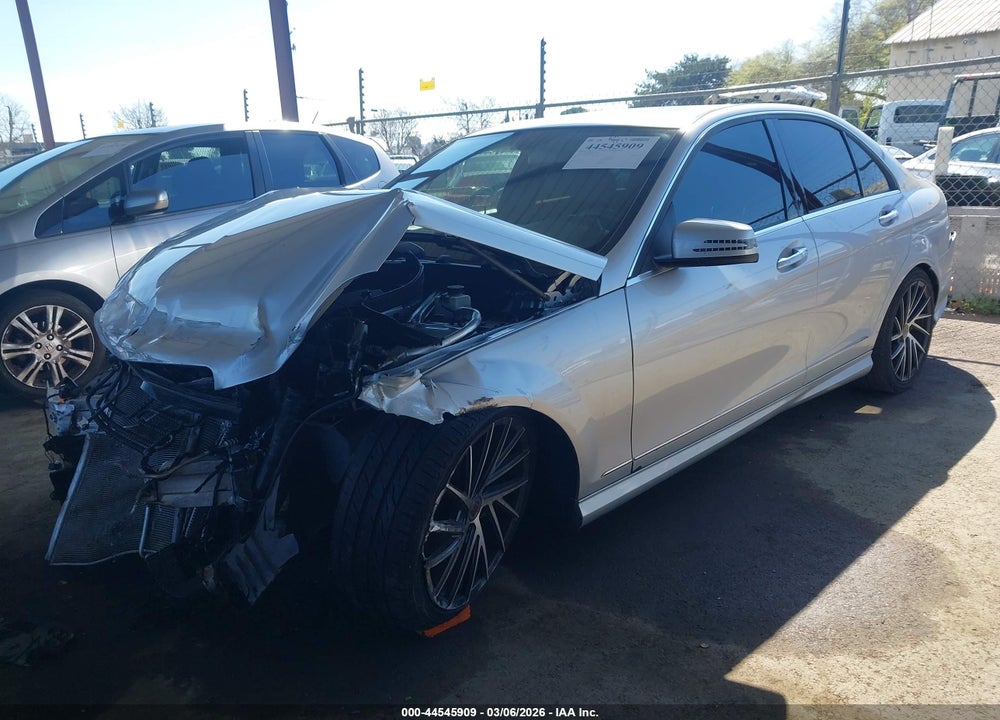 2014 MERCEDES-BENZ C 250 SPORT VIN: WDDGF4HB9EA955414