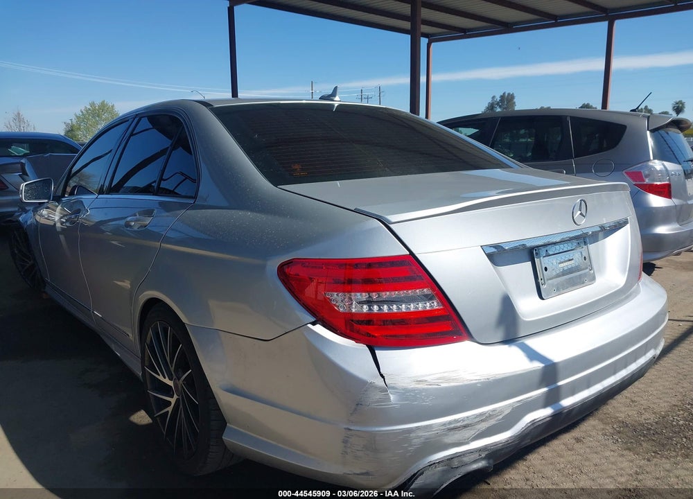2014 MERCEDES-BENZ C 250 SPORT VIN: WDDGF4HB9EA955414