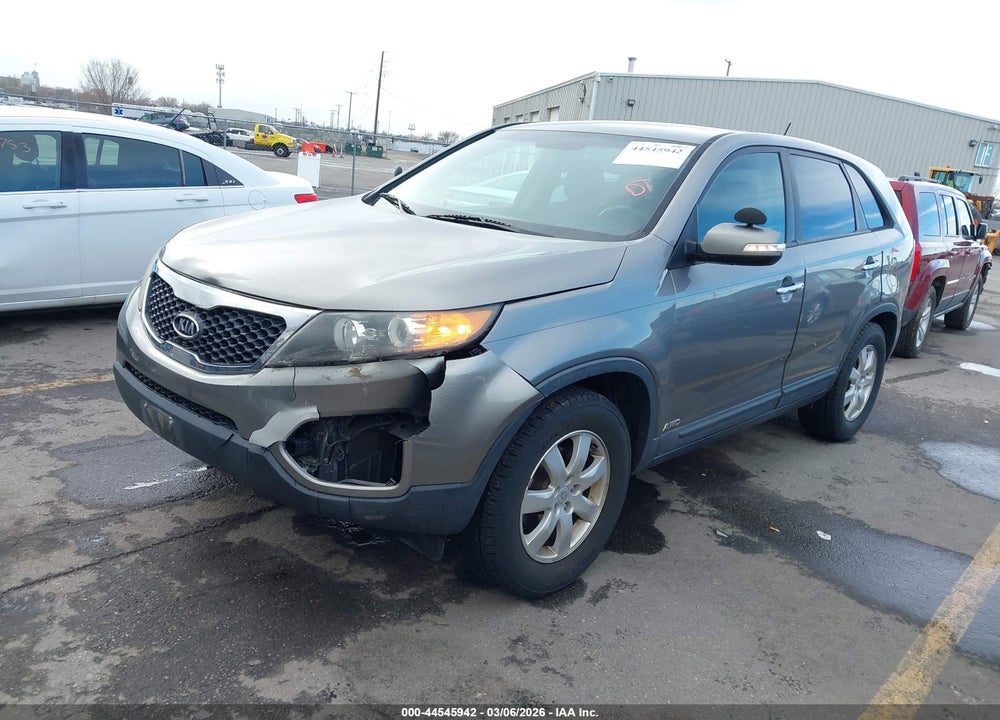 2011 KIA SORENTO LX VIN: 5XYKTCA1XBG071051