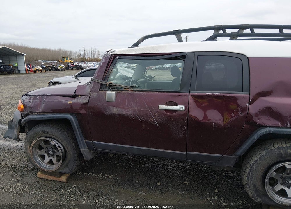 2007 TOYOTA FJ CRUISER VIN: JTEBU11FX70080449