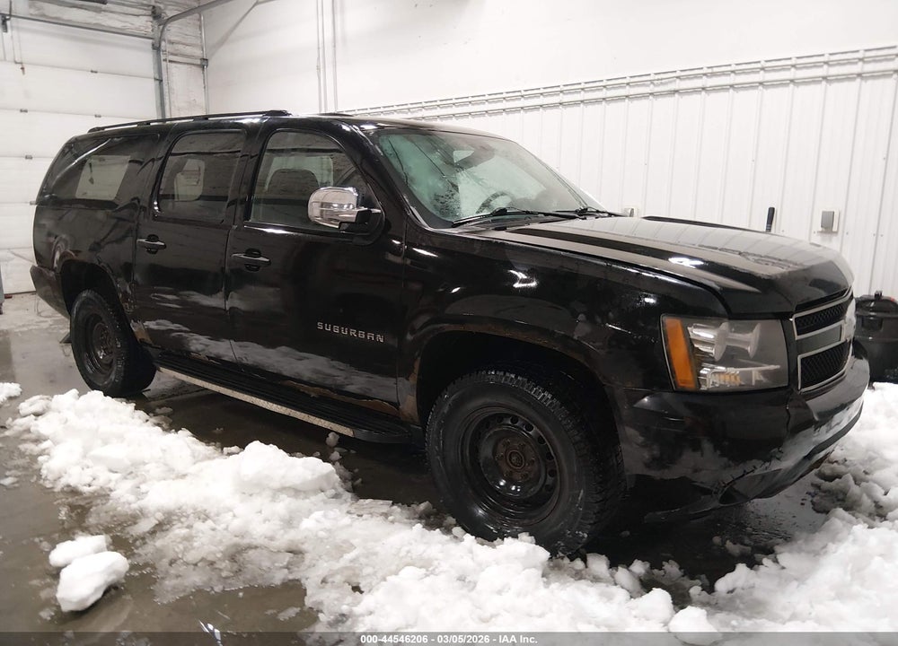 2010 CHEVROLET SUBURBAN 1500 LS VIN: 1GNUKHE39AR161125