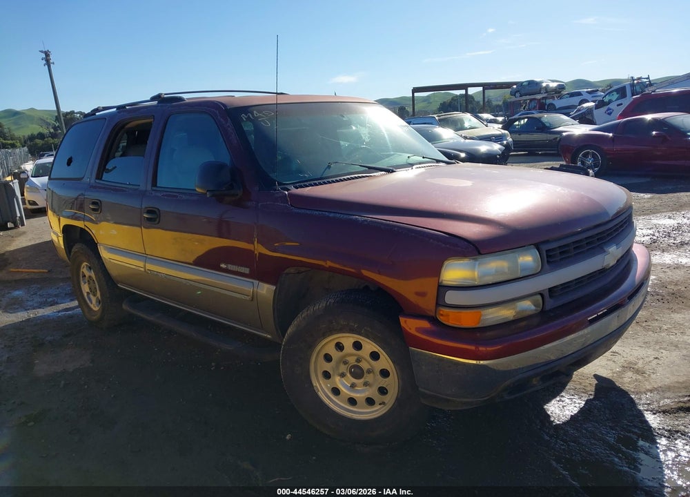 2000 CHEVROLET TAHOE ALL NEW LS VIN: 1GNEK13T7YJ137770