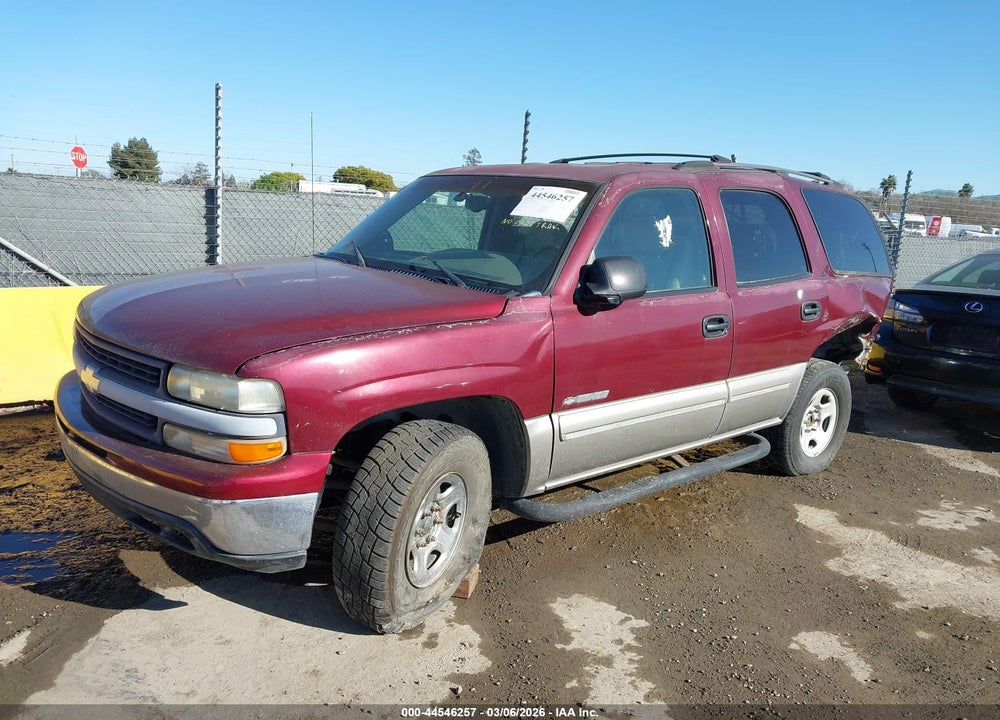 2000 CHEVROLET TAHOE ALL NEW LS VIN: 1GNEK13T7YJ137770