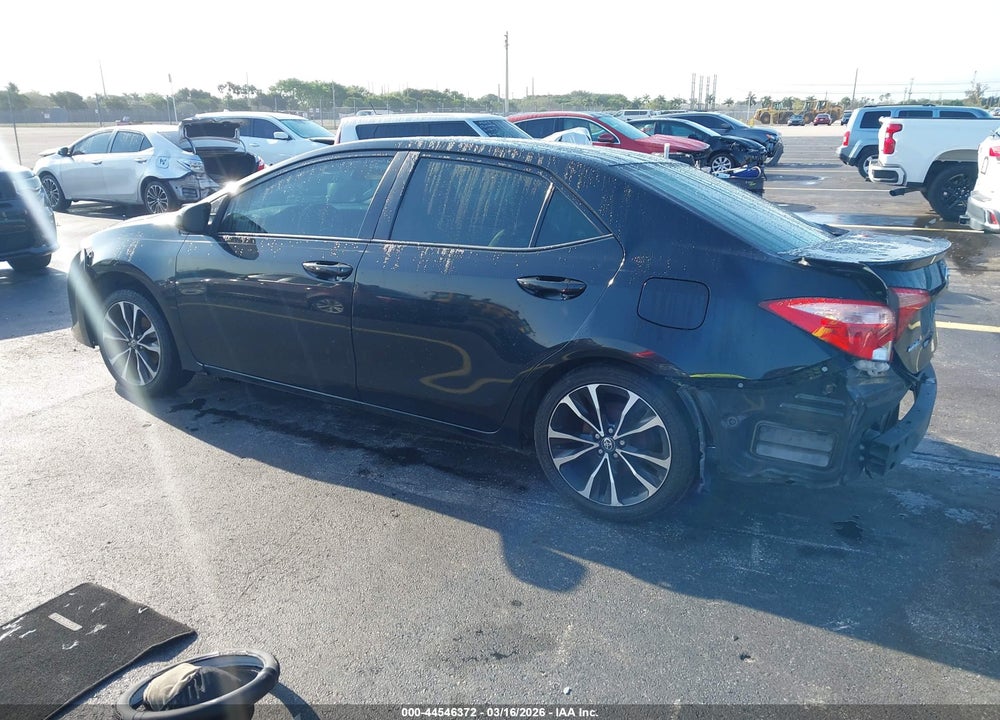 2018 TOYOTA COROLLA LE VIN: 5YFBURHE0JP770885