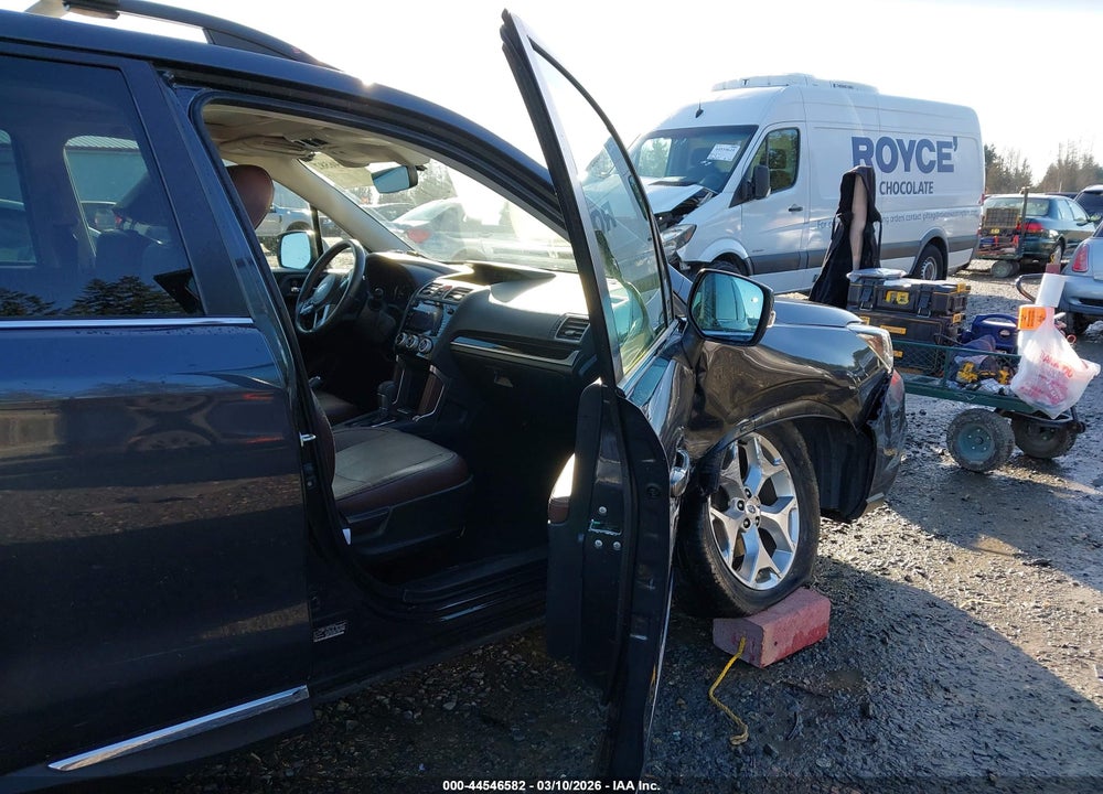 2018 SUBARU FORESTER 2.5I TOURING VIN: JF2SJAWC1JH421288