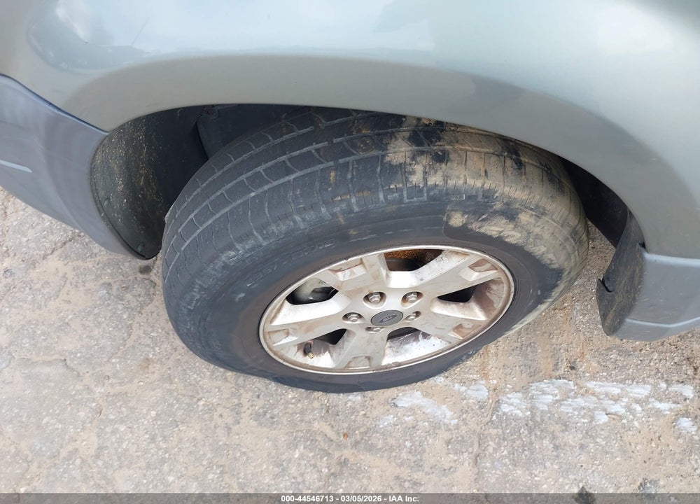 2007 FORD ESCAPE VIN: 1FMYU03167KB17863