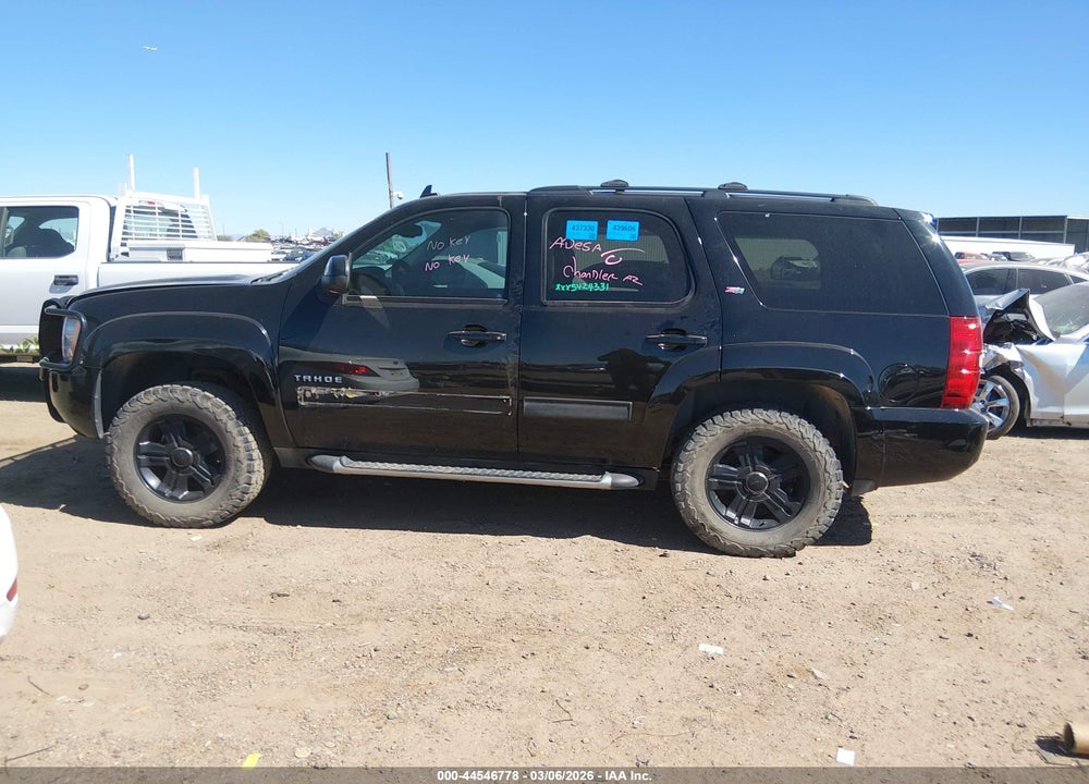 2014 CHEVROLET TAHOE LT VIN: 1GNSKBE00ER130782