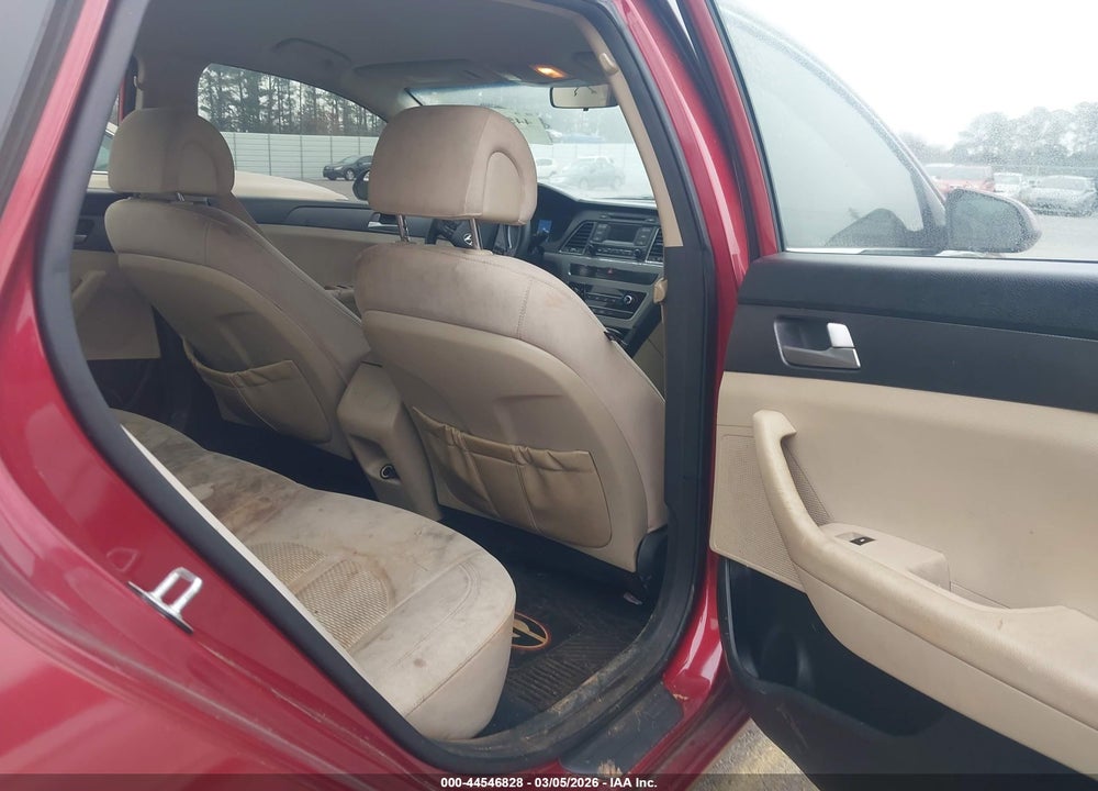 2015 HYUNDAI SONATA SE VIN: 5NPE24AF1FH226862