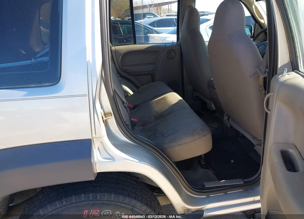 2003 JEEP LIBERTY SPORT VIN: 1J4GK48K53W721612