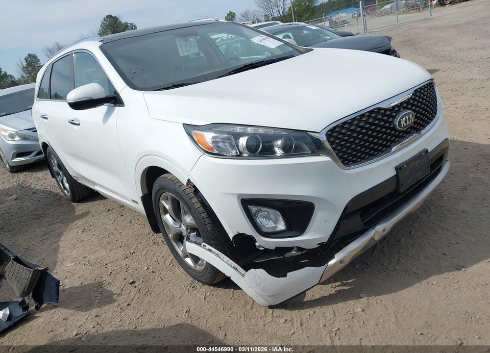 2016 KIA SORENTO 3.3L SX VIN: 5XYPKDA59GG142720