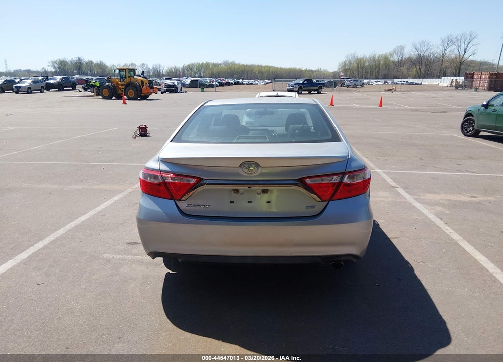 2015 TOYOTA CAMRY SE VIN: 4T1BF1FK3FU030841