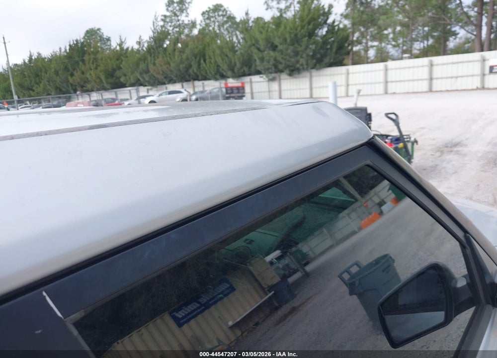 2011 KIA SOUL + VIN: KNDJT2A26B7707637