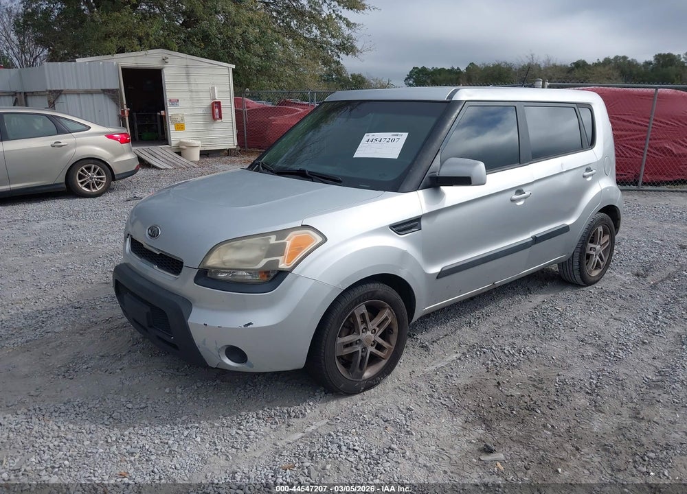 2011 KIA SOUL + VIN: KNDJT2A26B7707637