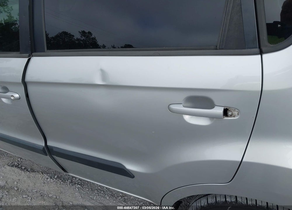 2011 KIA SOUL + VIN: KNDJT2A26B7707637