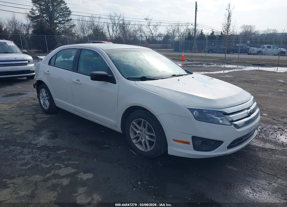 2012 FORD FUSION S VIN: 3FAHP0GA2CR225883