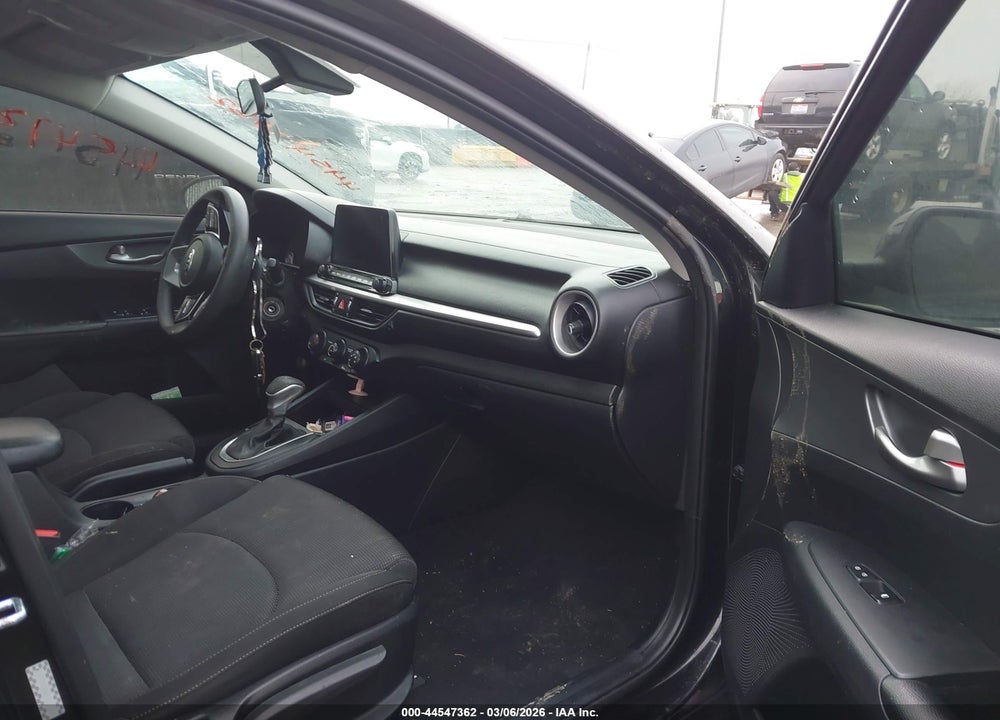 2021 KIA FORTE LXS VIN: 3KPF24AD8ME267574