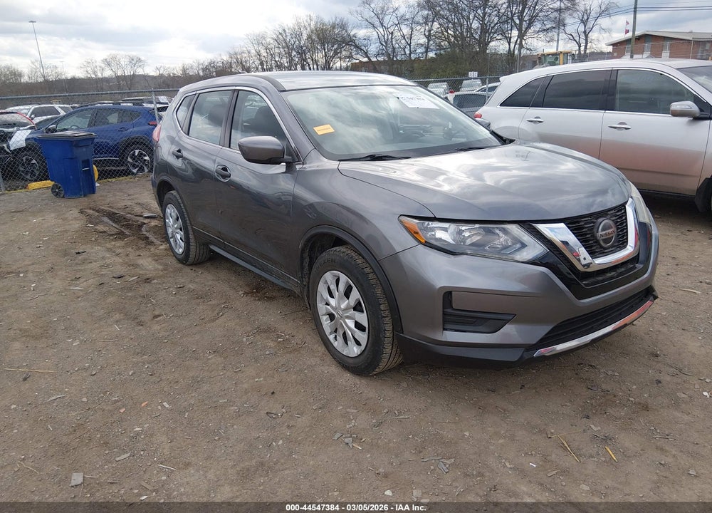 2018 NISSAN ROGUE S VIN: 5N1AT2MV6JC830782