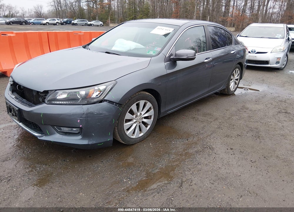2013 HONDA ACCORD EX VIN: 1HGCR2F73DA066739