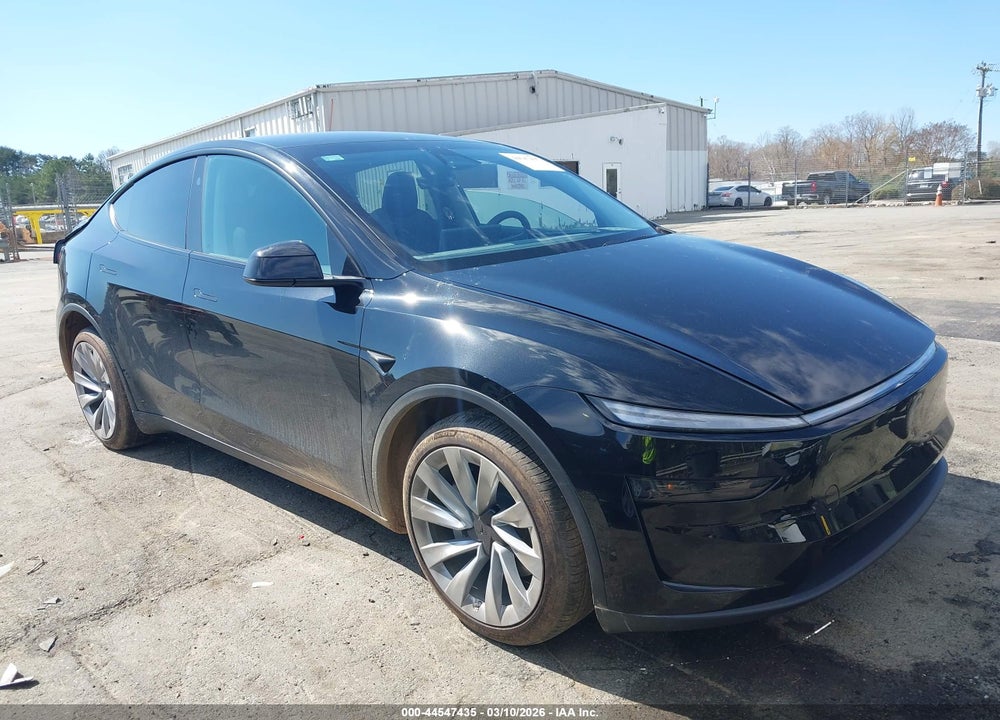 2026 TESLA MODEL Y PREMIUM REAR-WHEEL DRIVE/STANDARD REAR-WHEEL DRIVE VIN: 7SAYGDED6TA469097