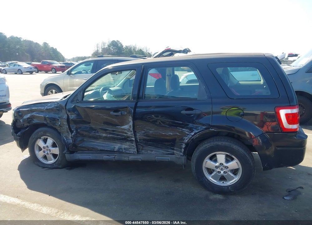 2011 FORD ESCAPE XLS VIN: 1FMCU9C7XBKA18426