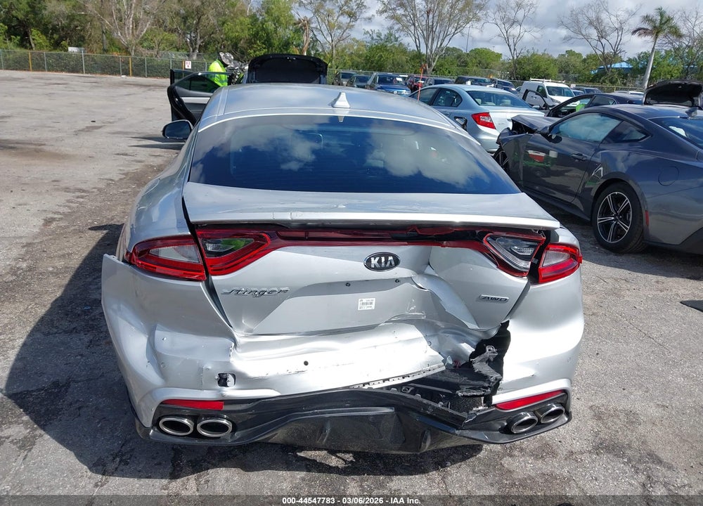 2018 KIA STINGER VIN: KNAE15LA2J6032755