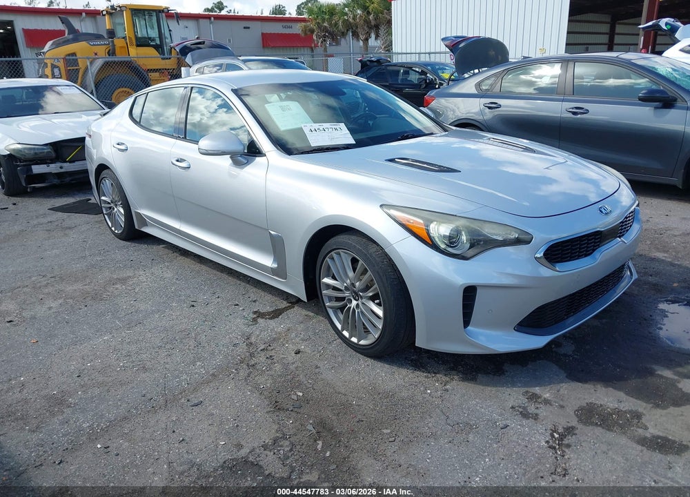 2018 KIA STINGER VIN: KNAE15LA2J6032755