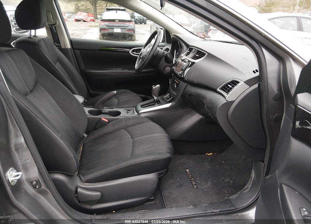 2018 NISSAN SENTRA SV VIN: 3N1AB7AP2JY304394